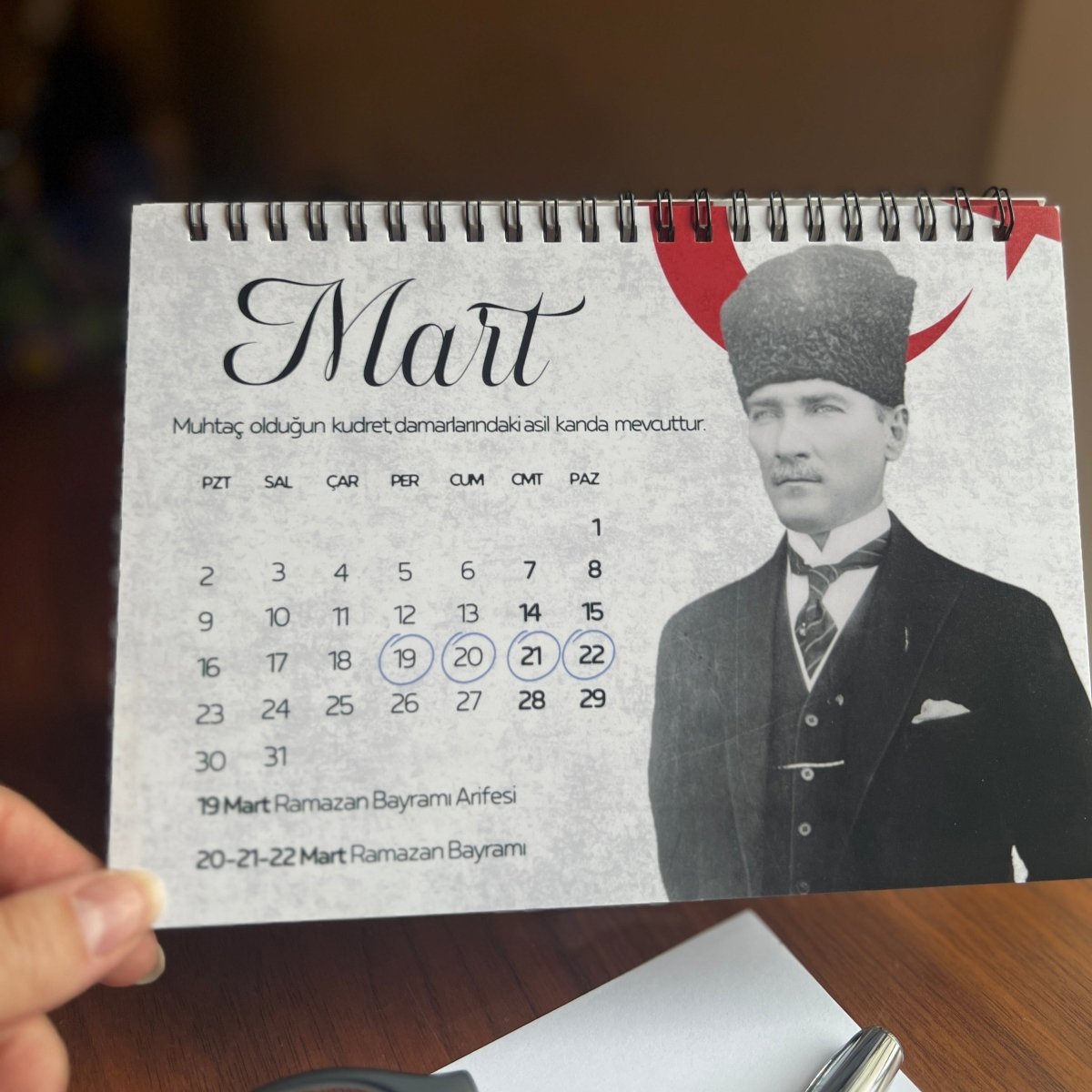 2026 Atatürk Resimleri Takvimi – Beyaz Renk Spiral Takvim 21x15 cm. Yatay - Clicksy