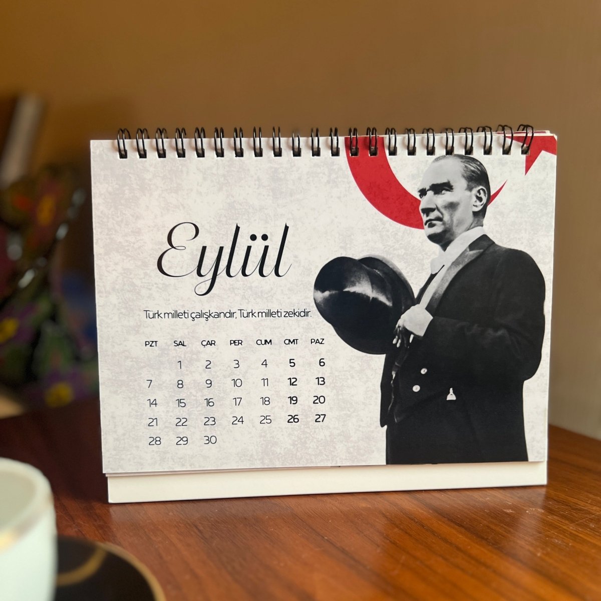 2026 Atatürk Resimleri Takvimi – Beyaz Renk Spiral Takvim 21x15 cm. Yatay - Clicksy