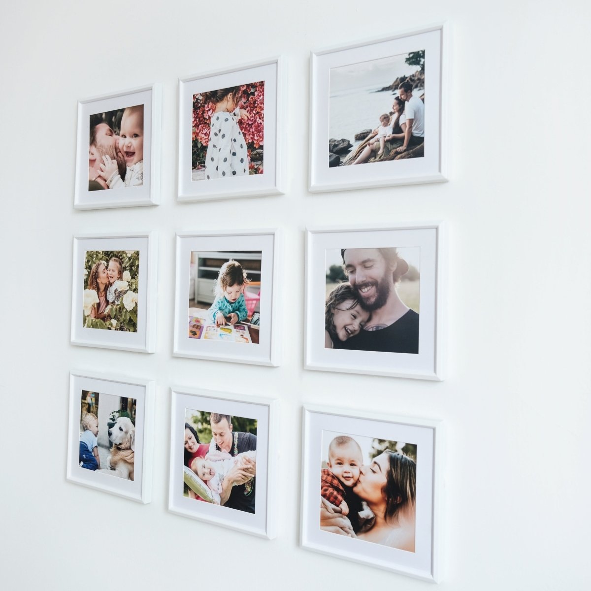Fotoğraf Çerçevesi - Beyaz 20x20 Çerçeve, Yapışkanlı - Clicksy