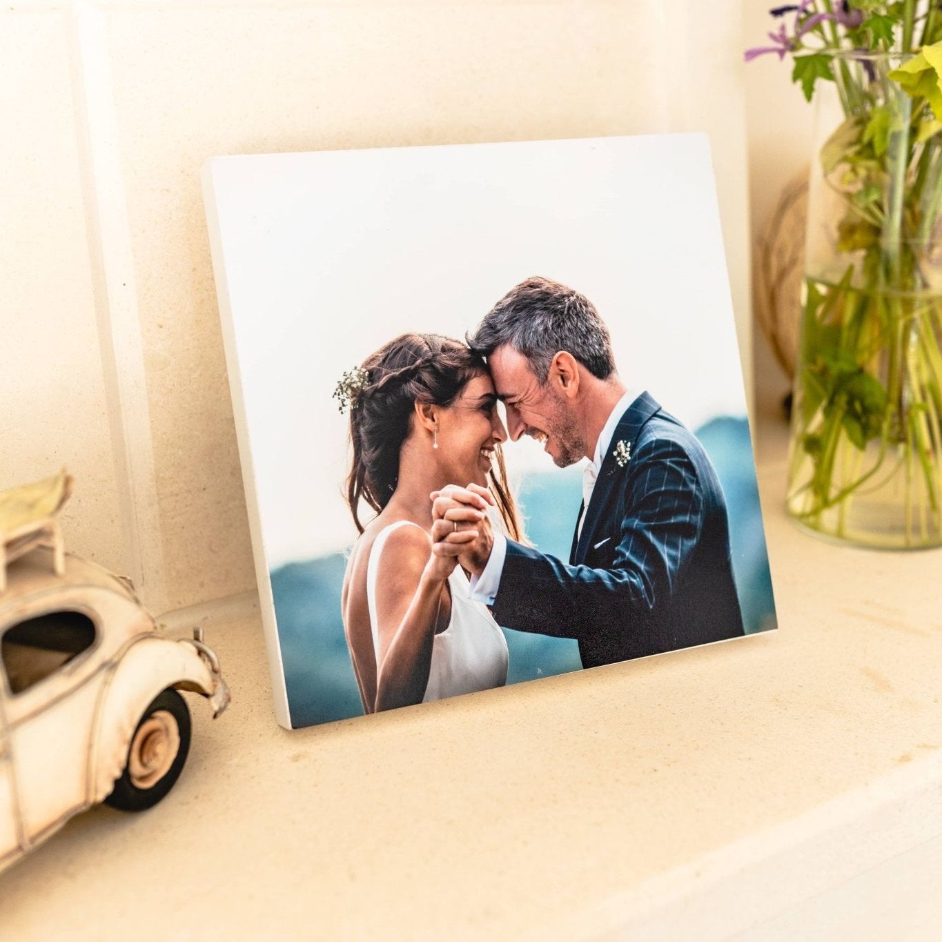Yeni İş Hediyesi Fotoğraf Çerçevesi – Ahşap,13x13, Şık Tasarım - Clicksy