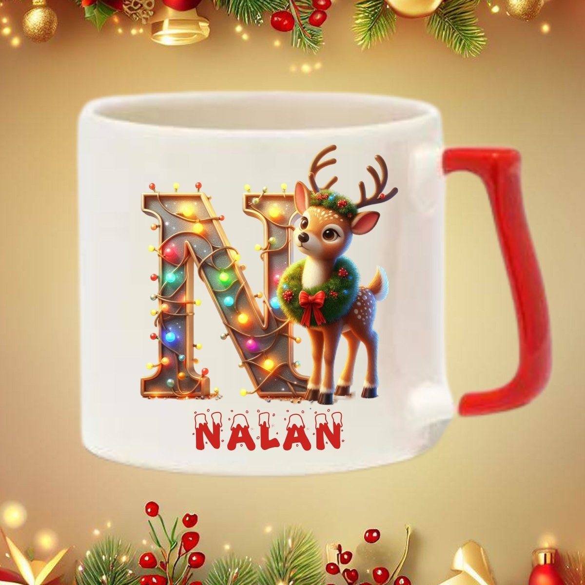 Yılbaşı Geyik Tasarımlı Harf Kupa Bardak – Kişiye Özel & Kırmızı Kulplu - Clicksy